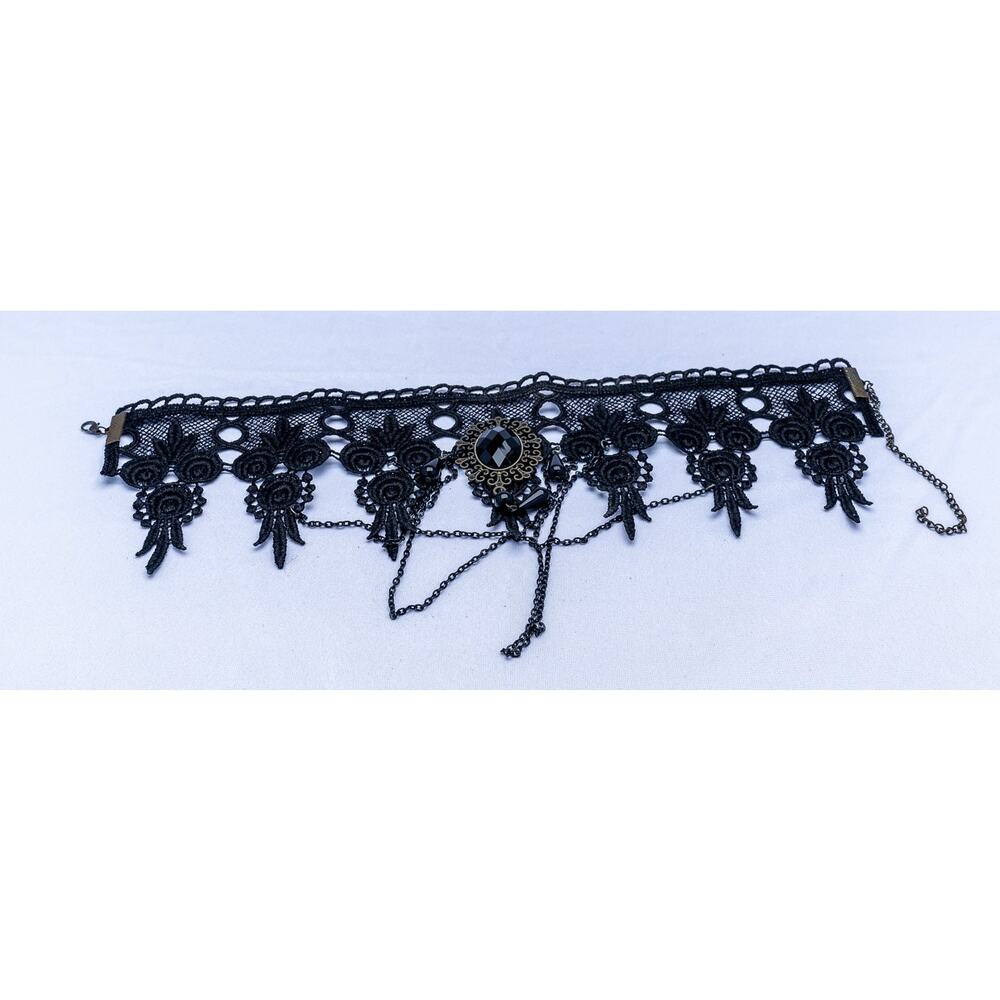 Gothic style Victorian chain and black lace choker necklace - Picture 4 of 4